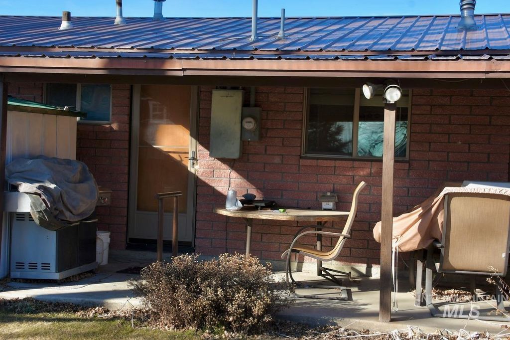 Photo of 405 14th Street, Rupert, ID 83350 (MLS # 98974602)