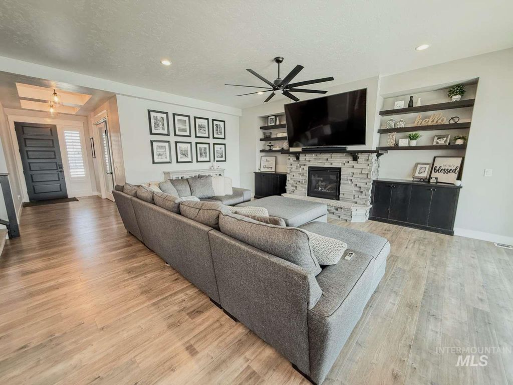 Photo of 5415 W Philomena Dr, Meridian, ID 83646 (MLS # 98962499)