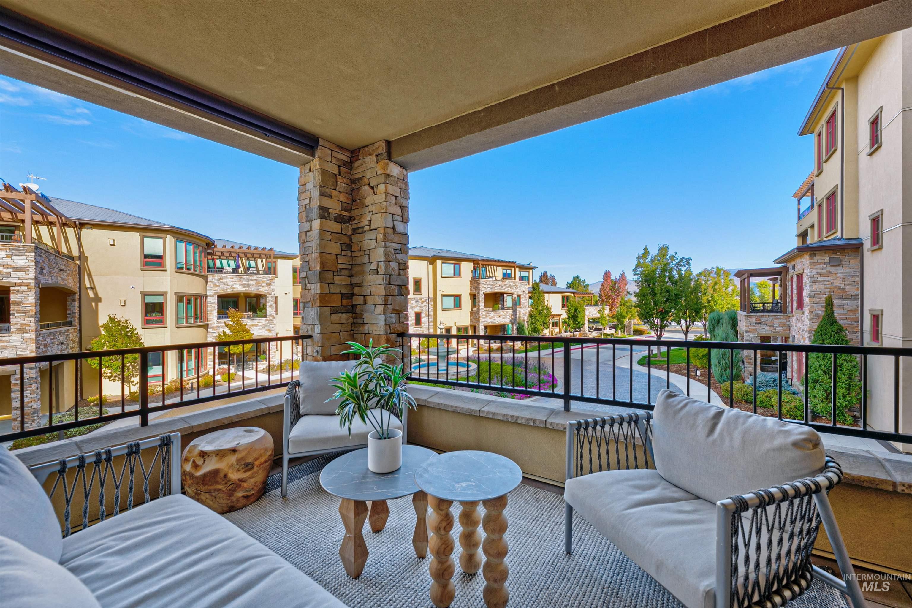 3059 W Crescent Rim Dr