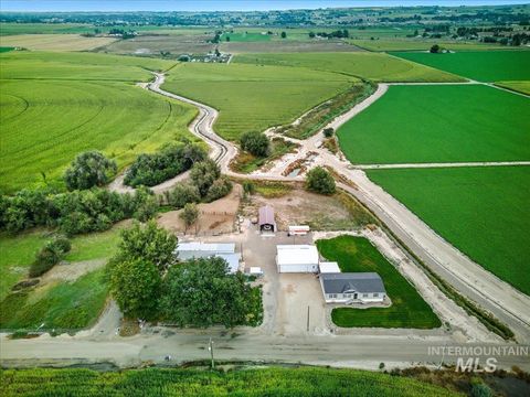 Photo of 4180 Dines Ln, Homedale, ID 83628 (MLS # 98961800)