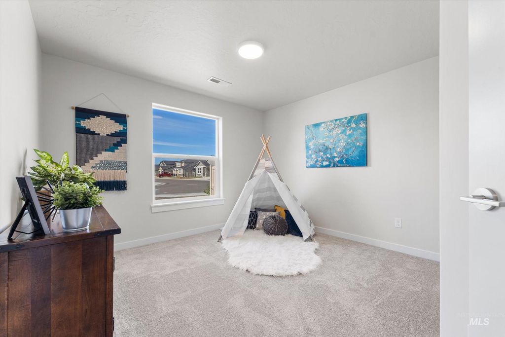 Photo of 17240 N Sendoa Pl, Nampa, ID 83687 (MLS # 98966090)