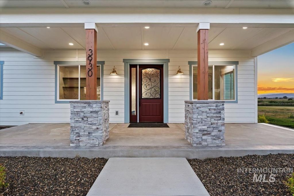 Photo of 3700 Lexington Ln, Emmett, ID 83617 (MLS # 98970547)