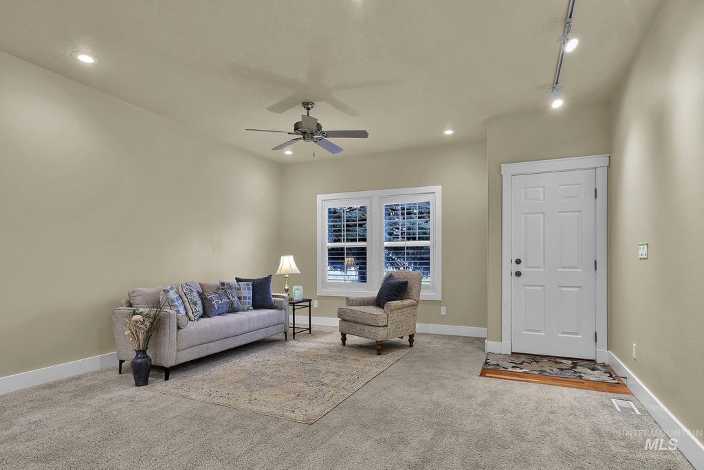 Photo of 2324 Wood Springs Ave, Caldwell, ID 83605 (MLS # 98973376)