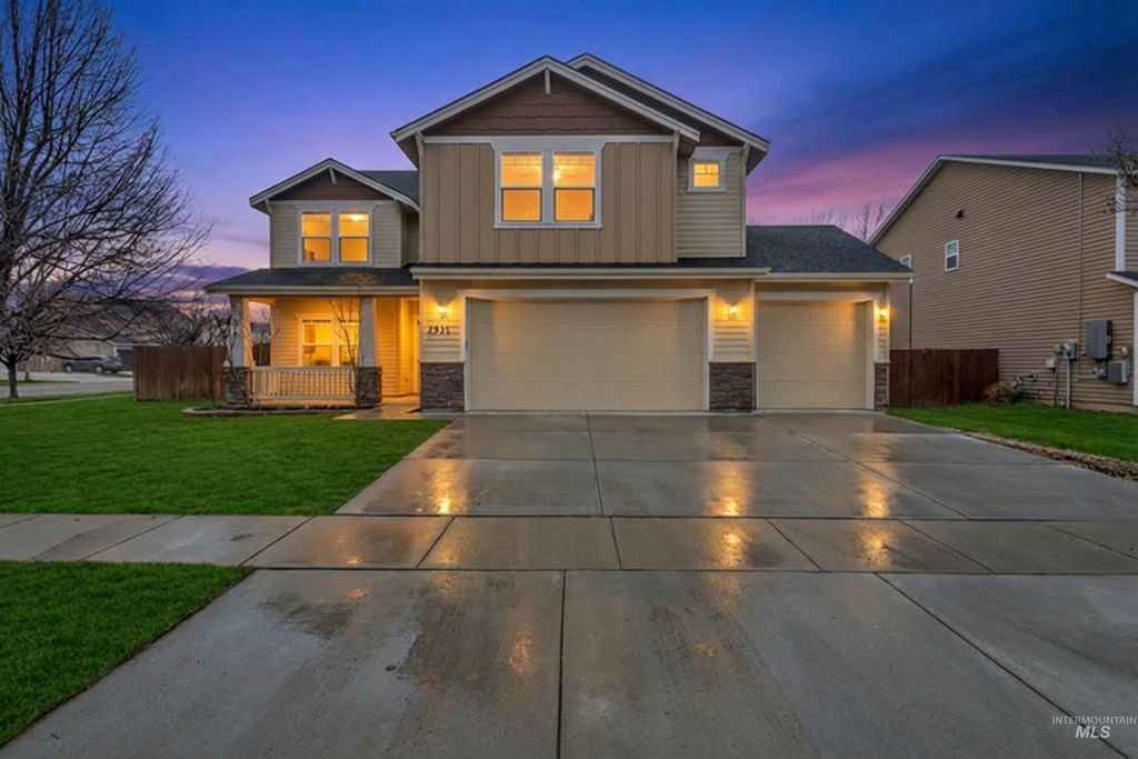 Photo of 1931 E Melwood St, Meridian, ID 83642 (MLS # 98971965)