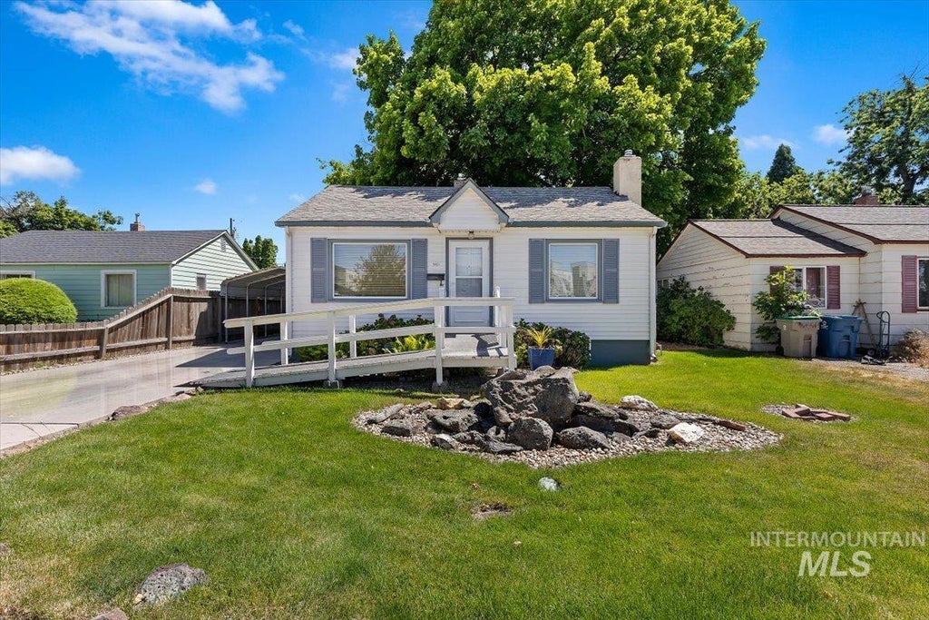 Photo of 5021 Peg Street, Boise, ID 83705 (MLS # 98990604)