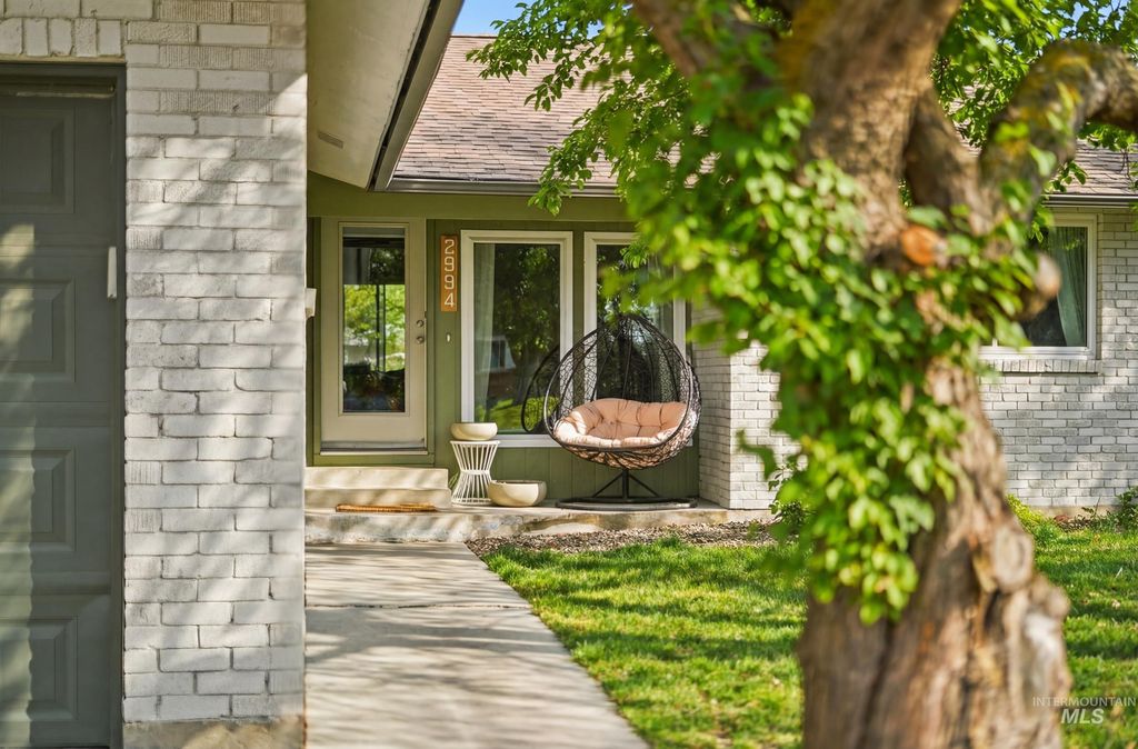 Photo of 2994 S Ithaca Ave, Boise, ID 83709 (MLS # 98978301)