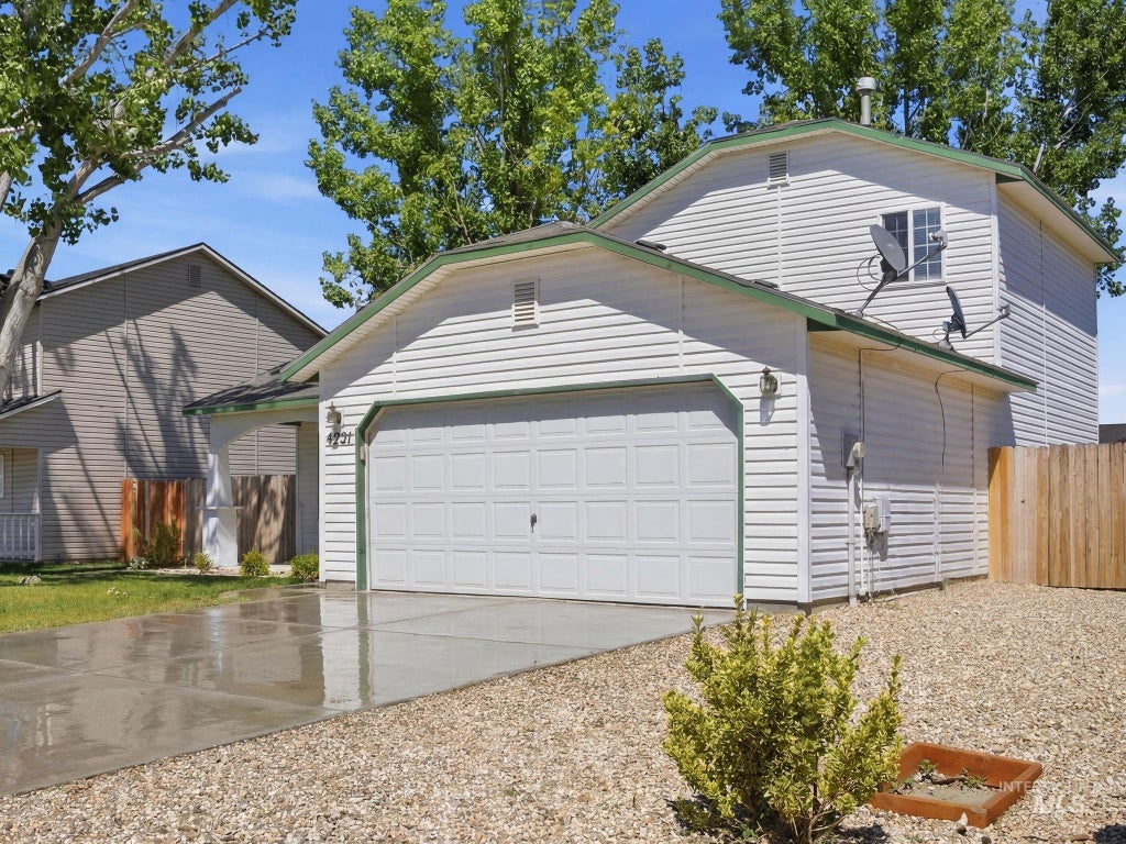 Photo of 4721 Pioneer Ave, Caldwell, ID 83607 (MLS # 98989489)