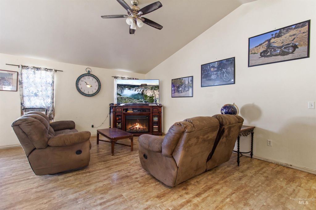 Photo of 815 Fair St, Buhl, ID 83316 (MLS # 98964628)