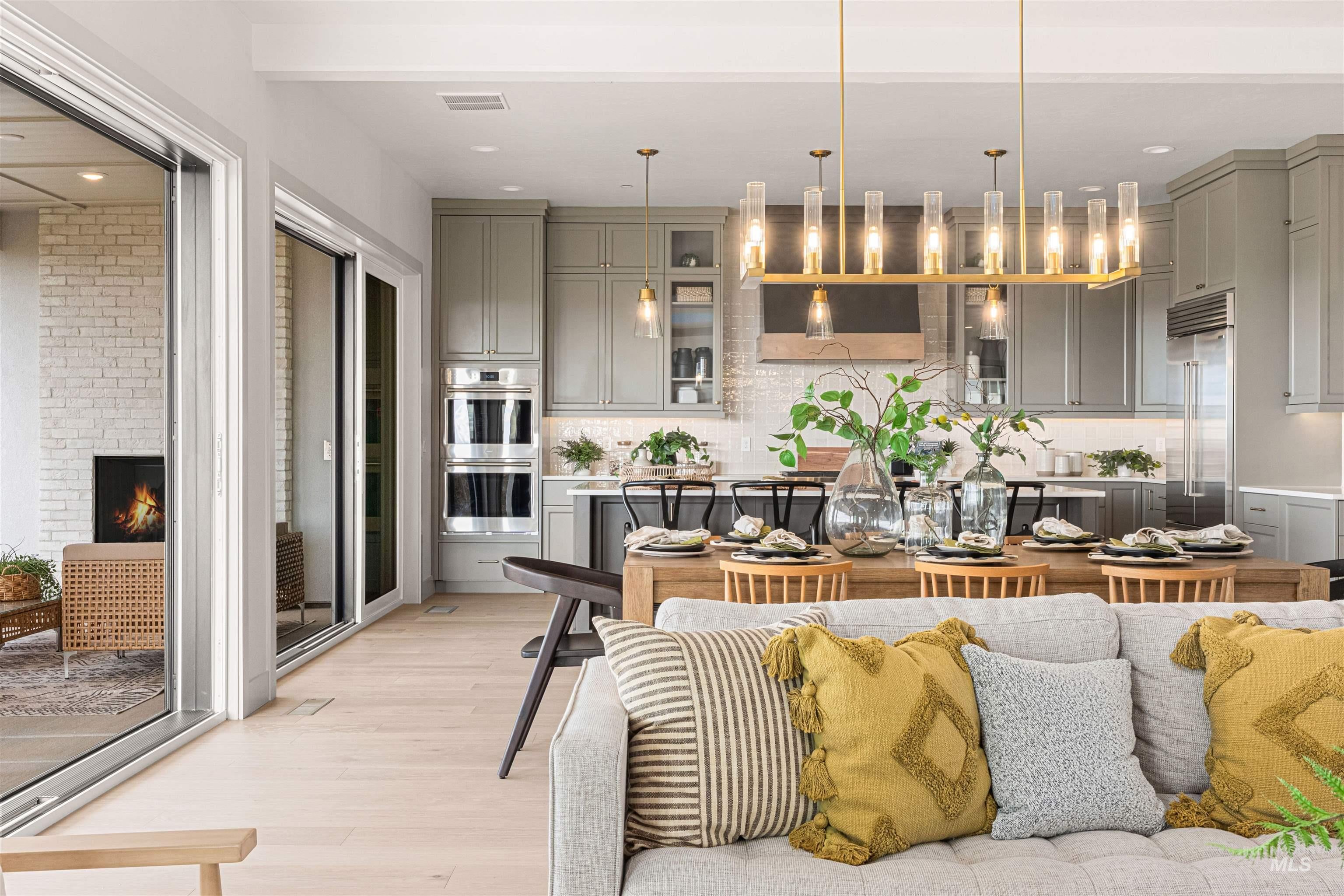 3731 E Glacier Lily Place
