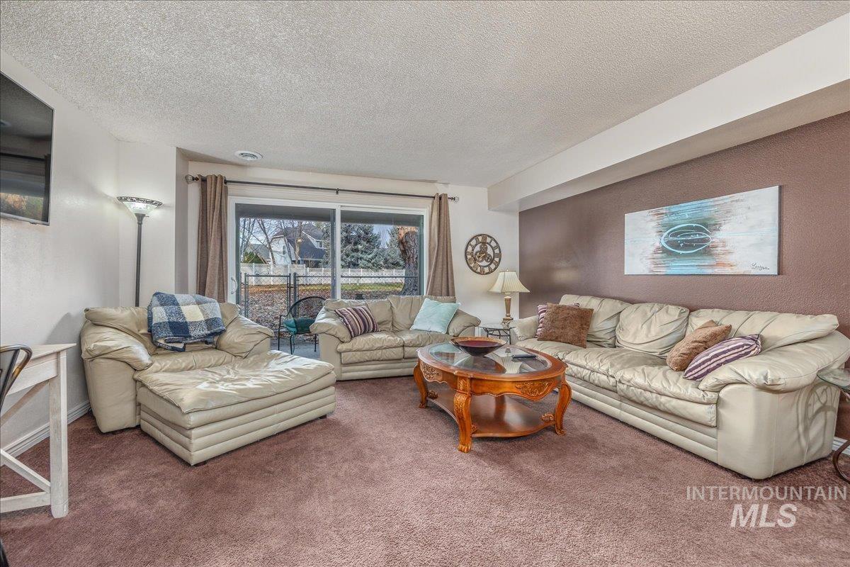 269 N Eagle Glen Ln.