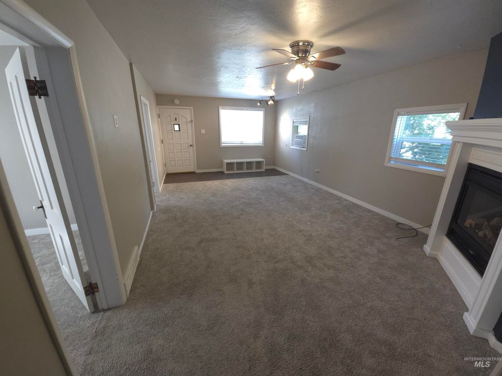 Photo of 205 E C St, Shoshone, ID 83352 (MLS # 98954673)