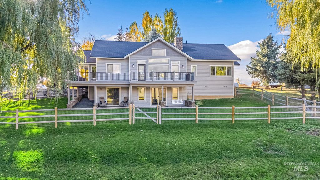 Photo of 60 Rogers Ln, McCall, ID 83638 (MLS # 98964847)