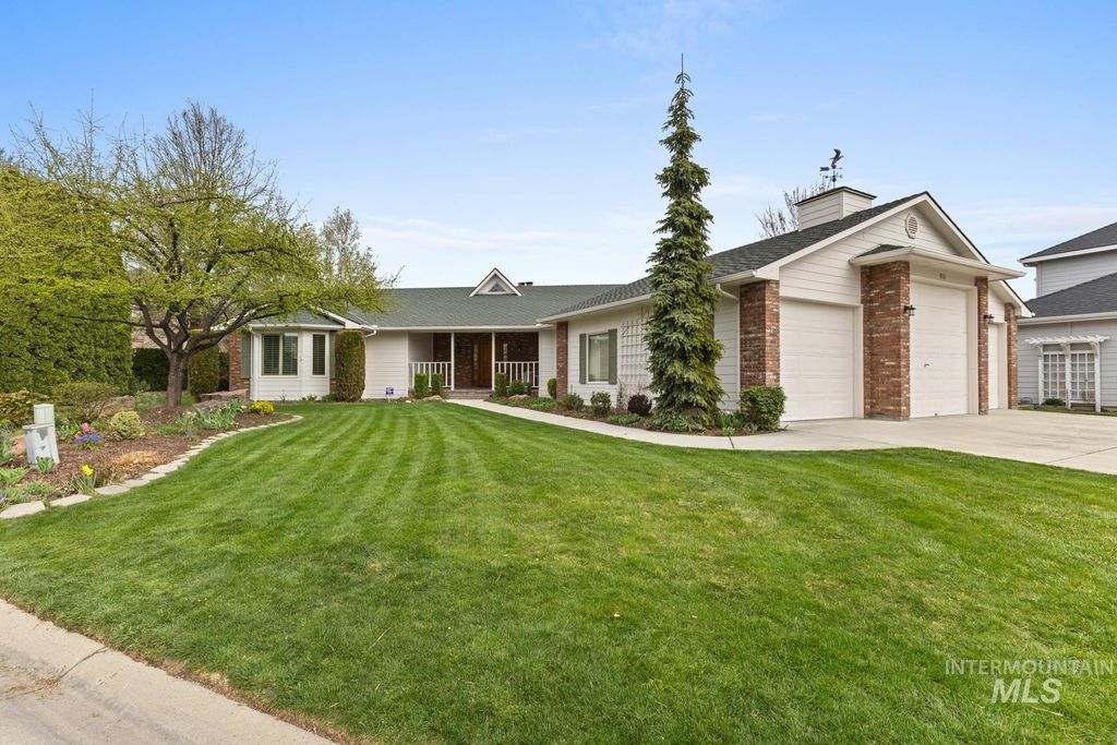 Photo of 318 E Lake Rim Lane, Boise, ID 83716 (MLS # 98979723)