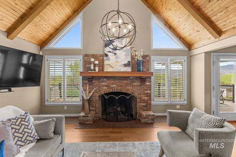 Photo of 318 E Lake Rim Lane, Boise, ID 83716 (MLS # 98979723)