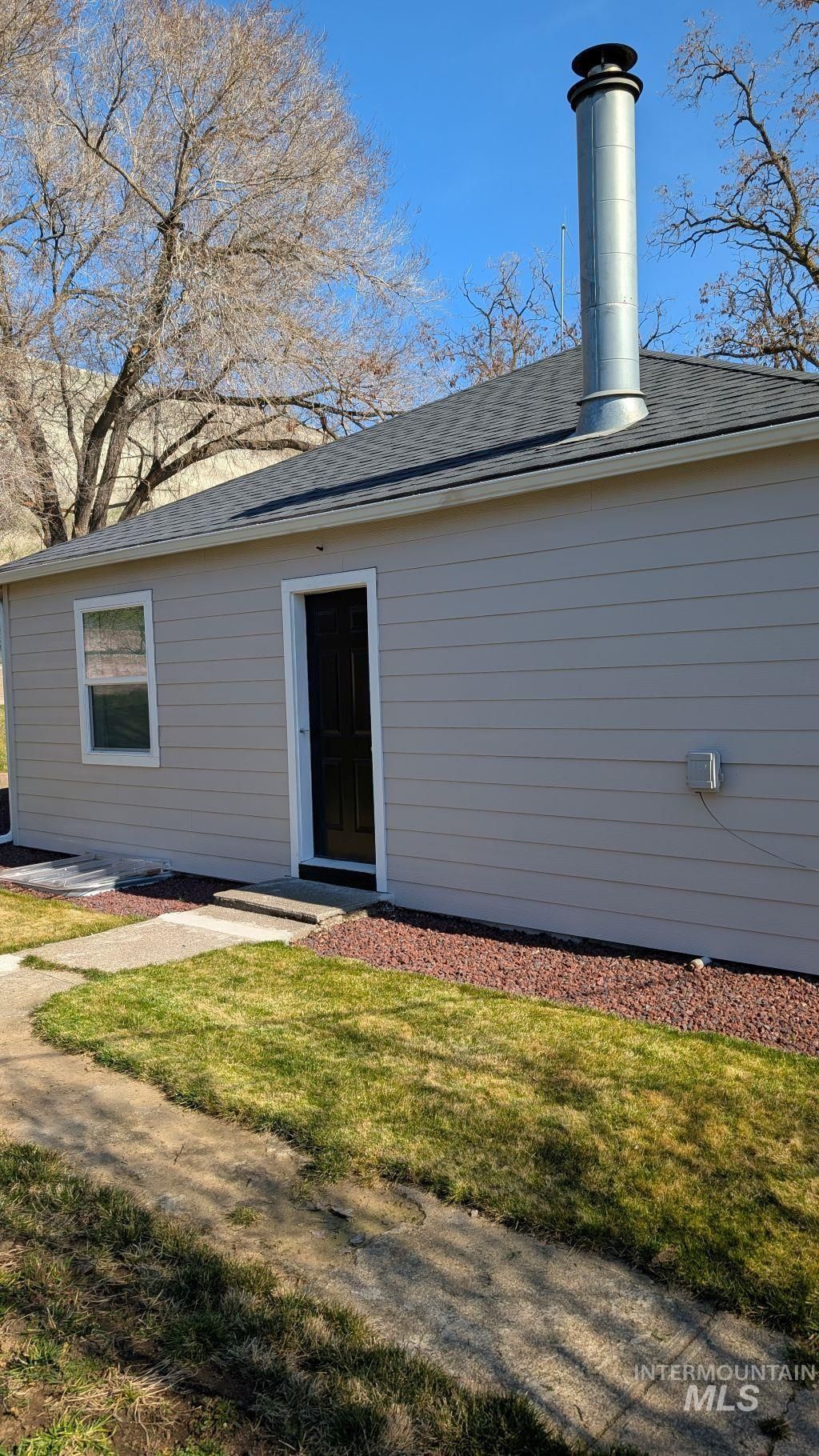 Photo of 1269 Main Street, Pomeroy, WA 99347 (MLS # 98977659)