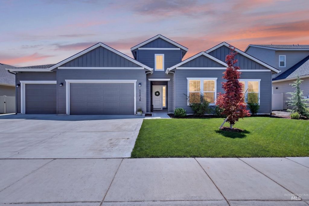 Photo of 11039 W Collina Vista Dr, Star, ID 83669 (MLS # 98990760)