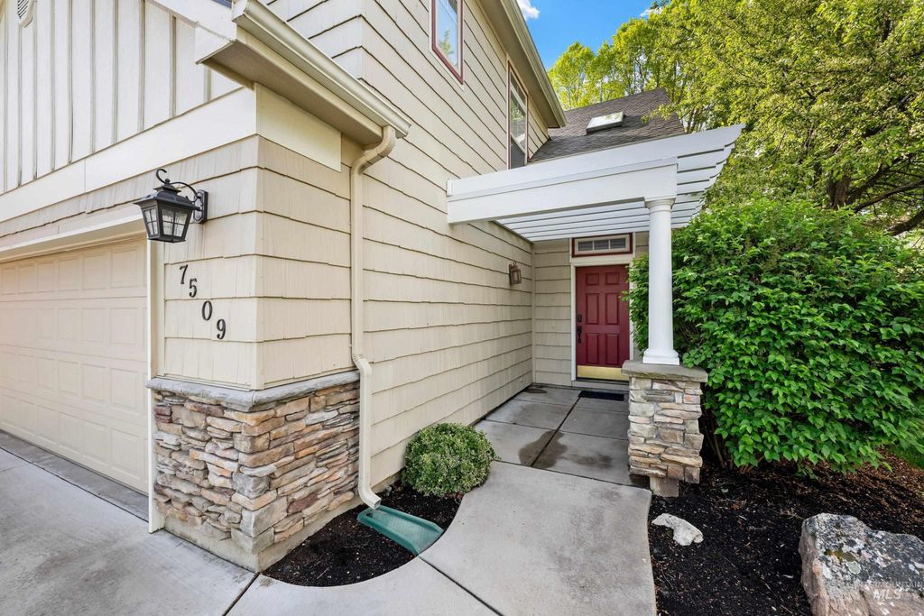 Photo of Garden City, ID 83714 (MLS # 98983470)