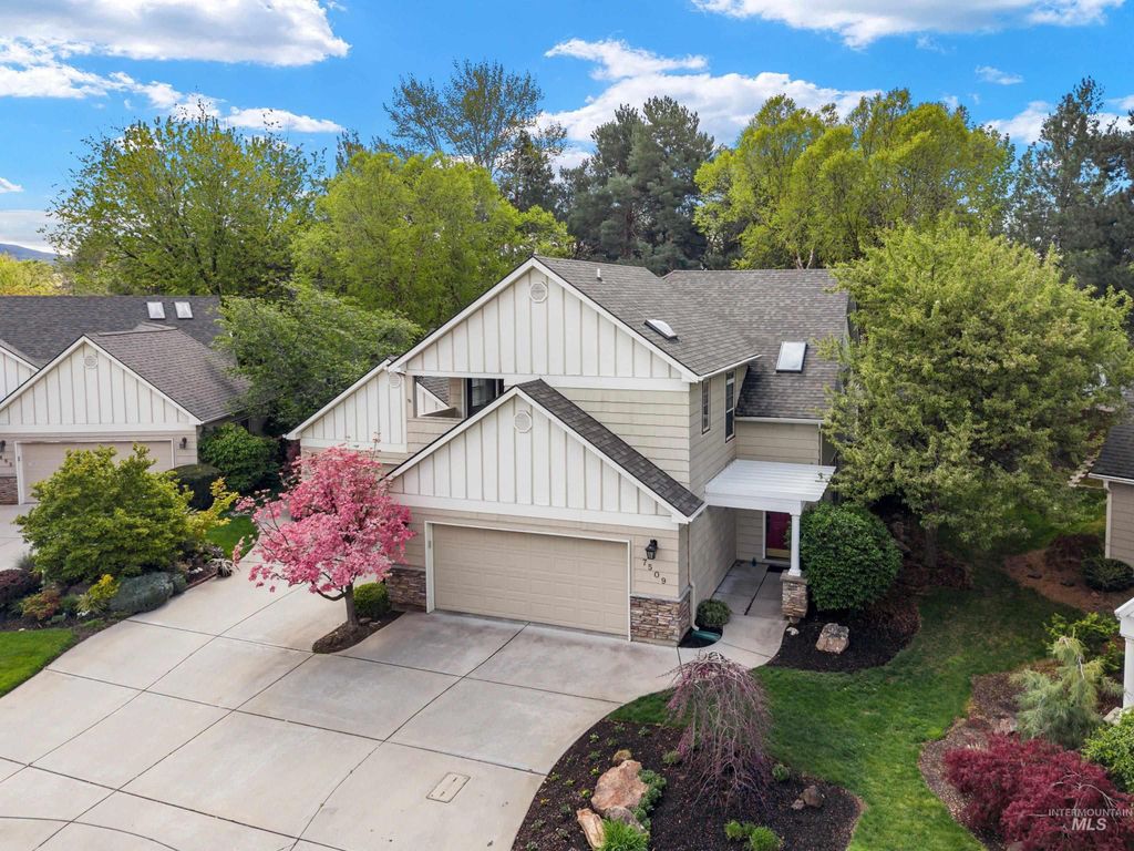 Photo of Garden City, ID 83714 (MLS # 98983470)