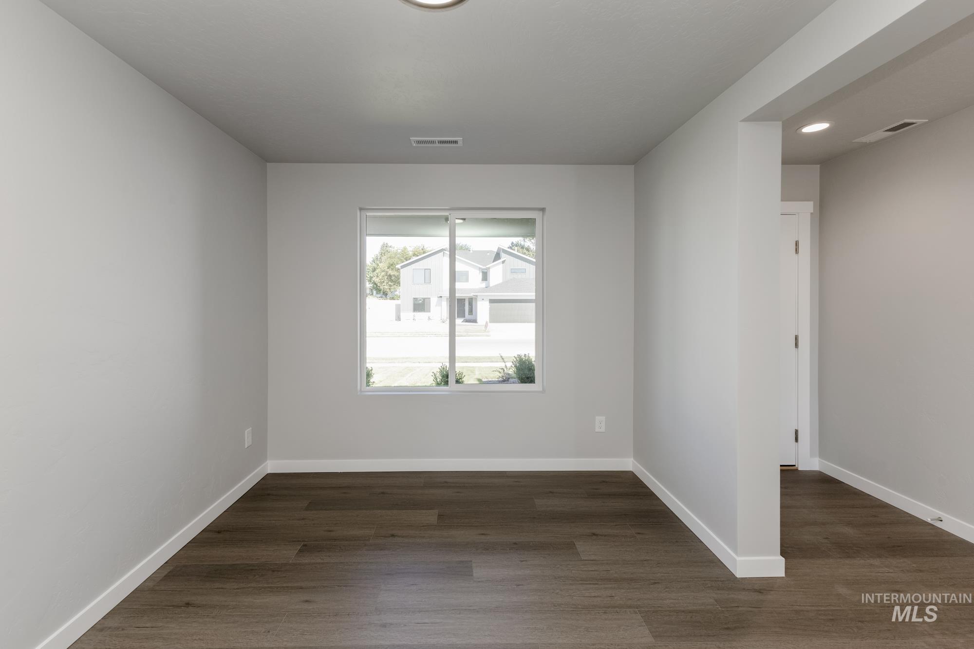 931 E Perjue Basin Dr