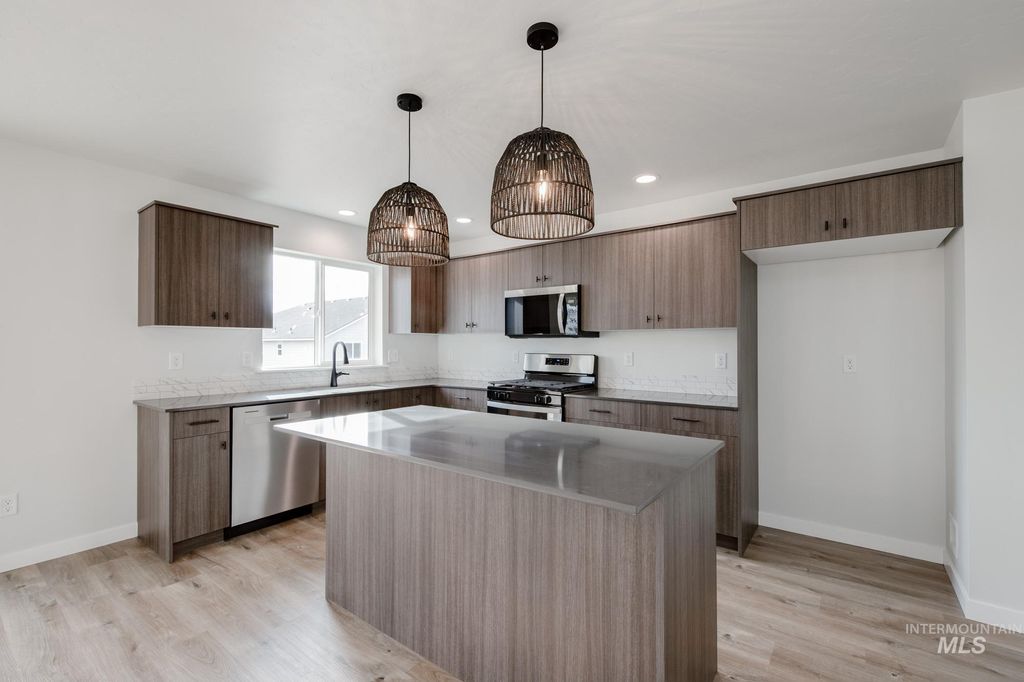 Photo of 9095 W Violet St, Nampa, ID 83687 (MLS # 98968360)