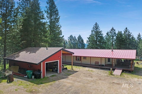 Photo of 29 Rising Ln, Cascade, ID 83611 (MLS # 98982462)