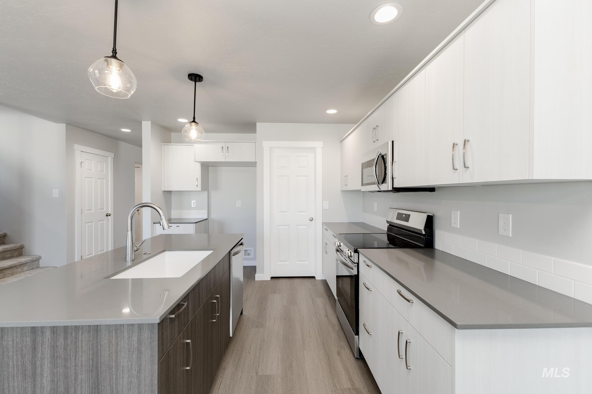 9120 W White Jasmine Ct