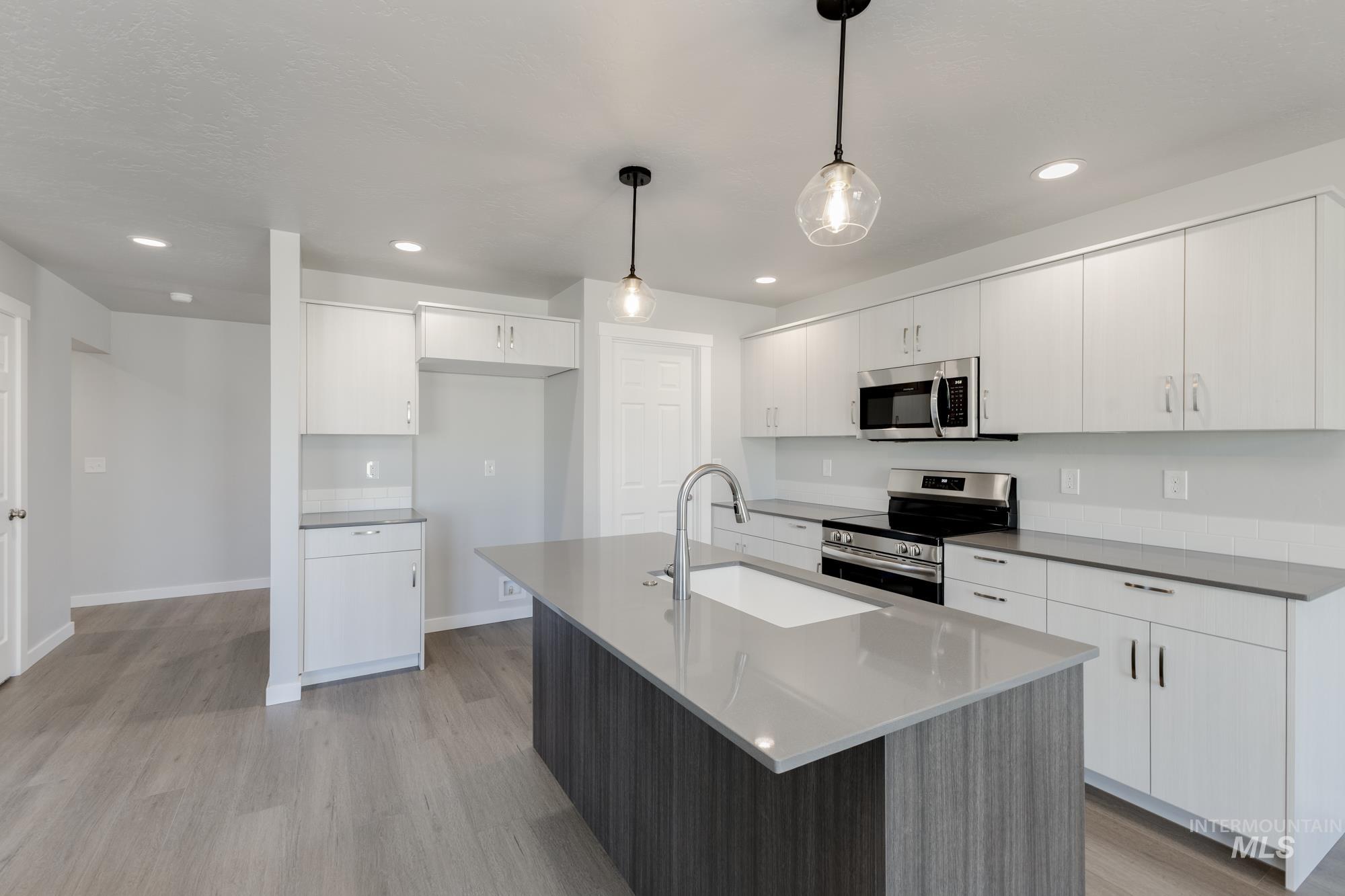 9120 W White Jasmine Ct