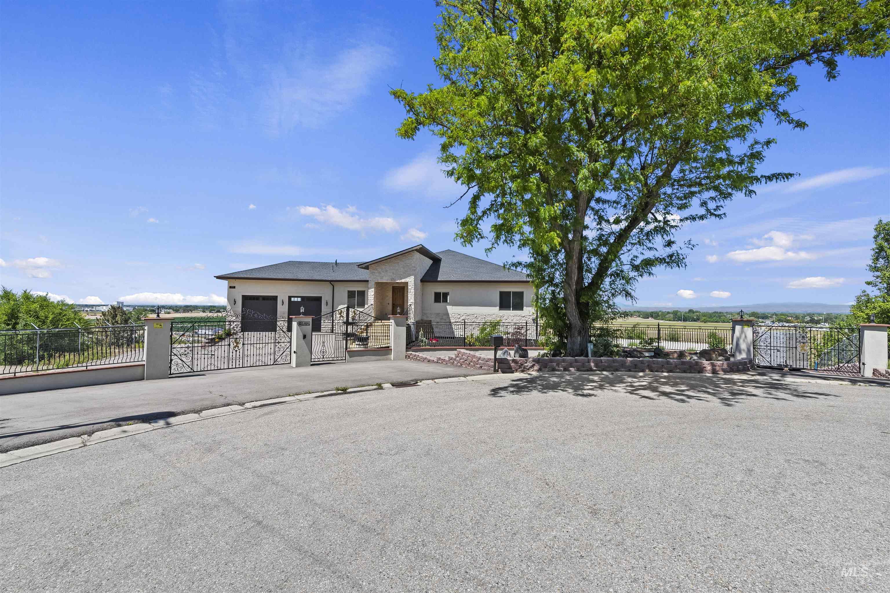 5990 W View Drive