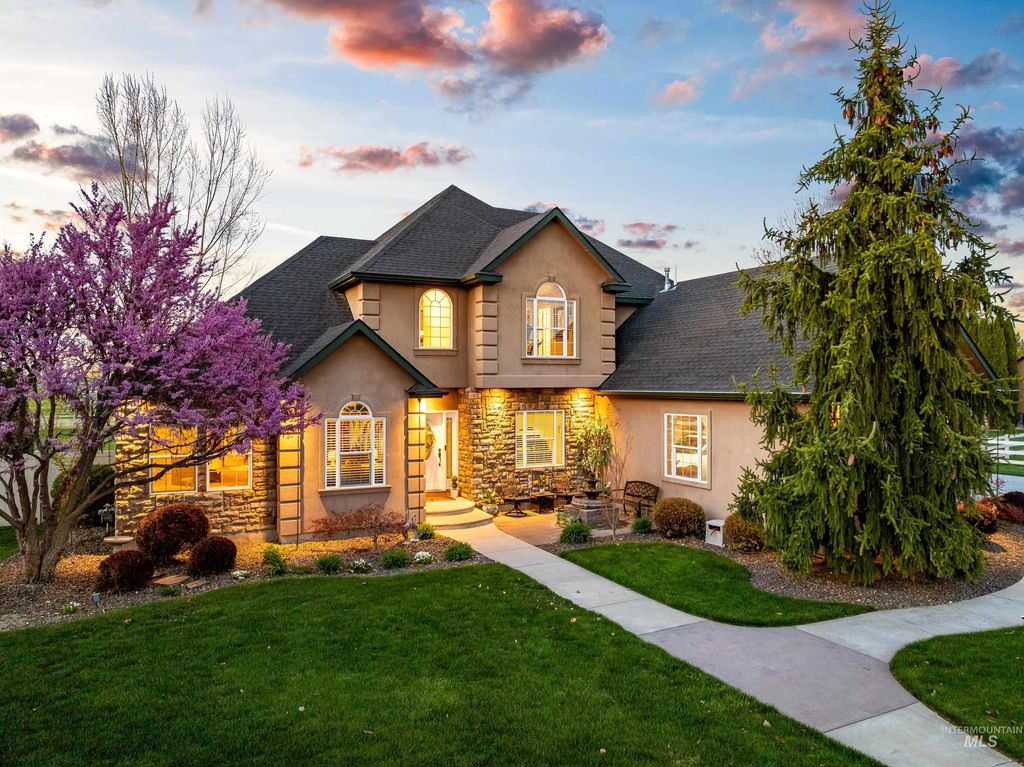 Photo of 4618 W Saddle Ridge Dr, Nampa, ID 83687 (MLS # 98981383)