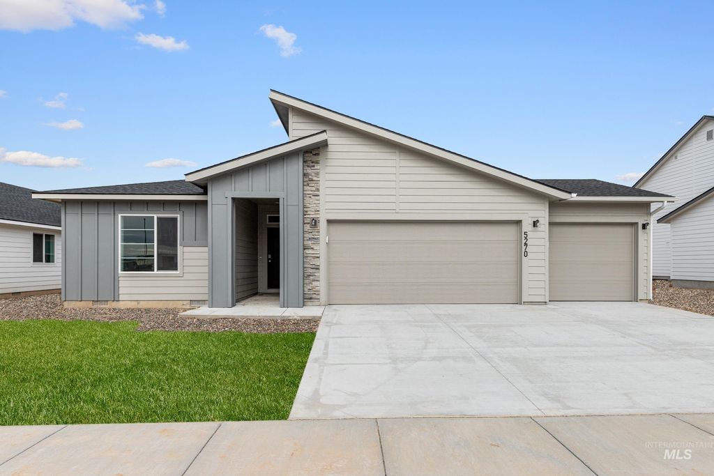 Photo of 5270 E Phelps Lake Dr, Nampa, ID 83687 (MLS # 98979251)