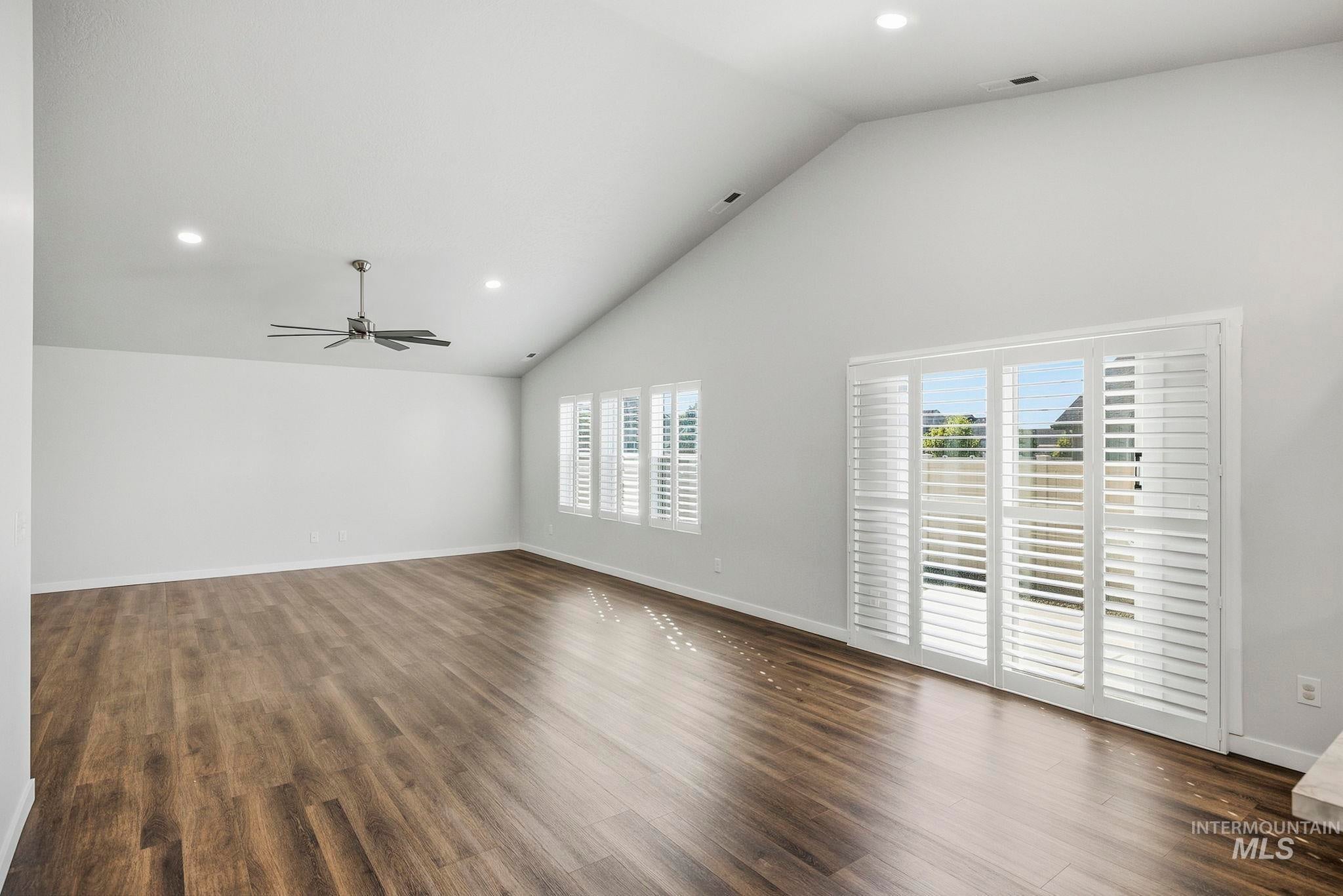 2175 W Arya St