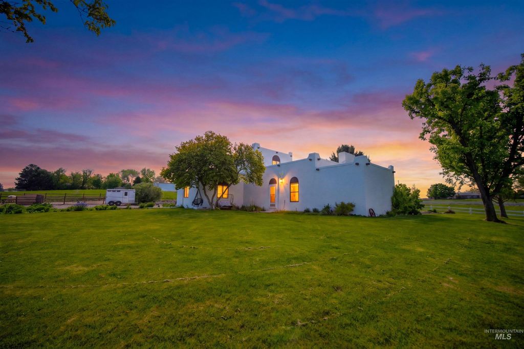 Photo of 6144 E Deer Flat Road, Kuna, ID 83634 (MLS # 98984875)