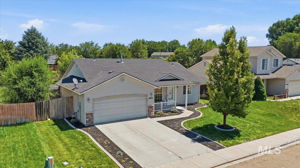 Photo of 19854 Montclair Way, Caldwell, ID 83605 (MLS # 98993414)