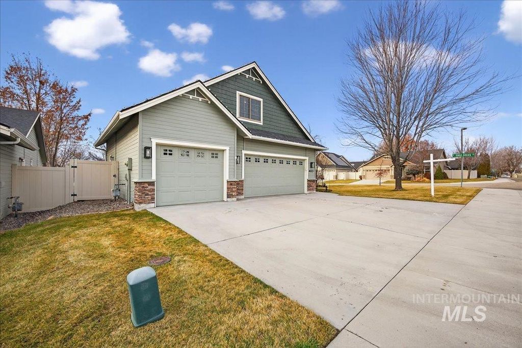 Photo of 6113 S Roaring River Ave, Boise, ID 83709 (MLS # 98969644)