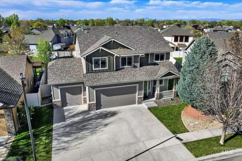 Photo of 1935 S Sandcrest Way, Nampa, ID 83686 (MLS # 98981963)