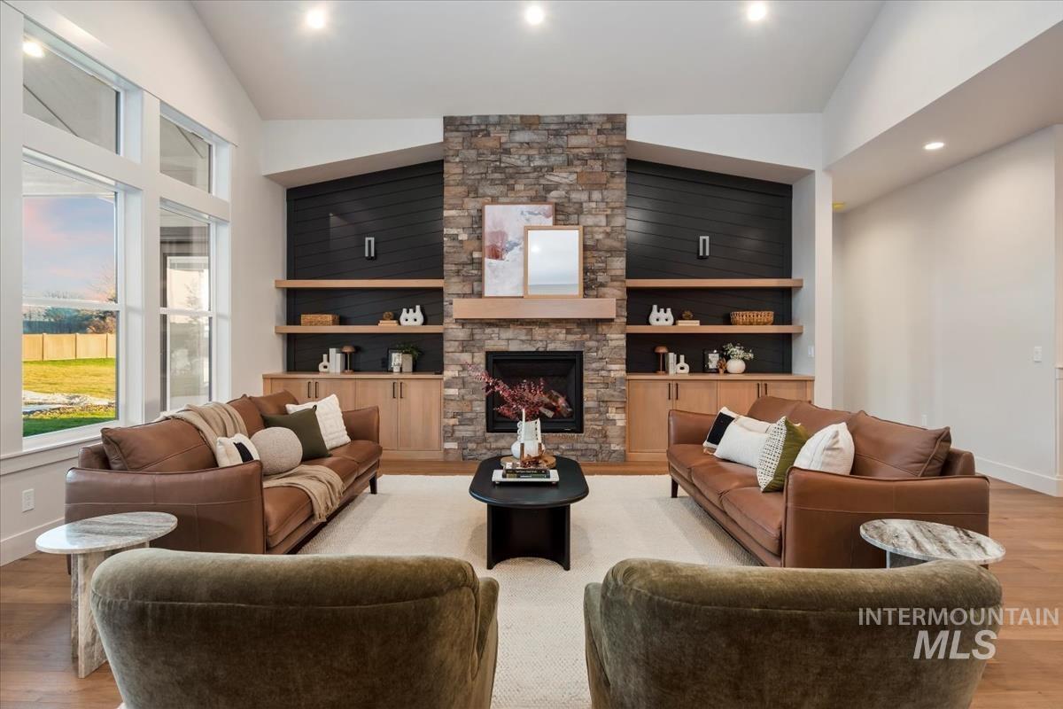 3460 N Costa Madera Way