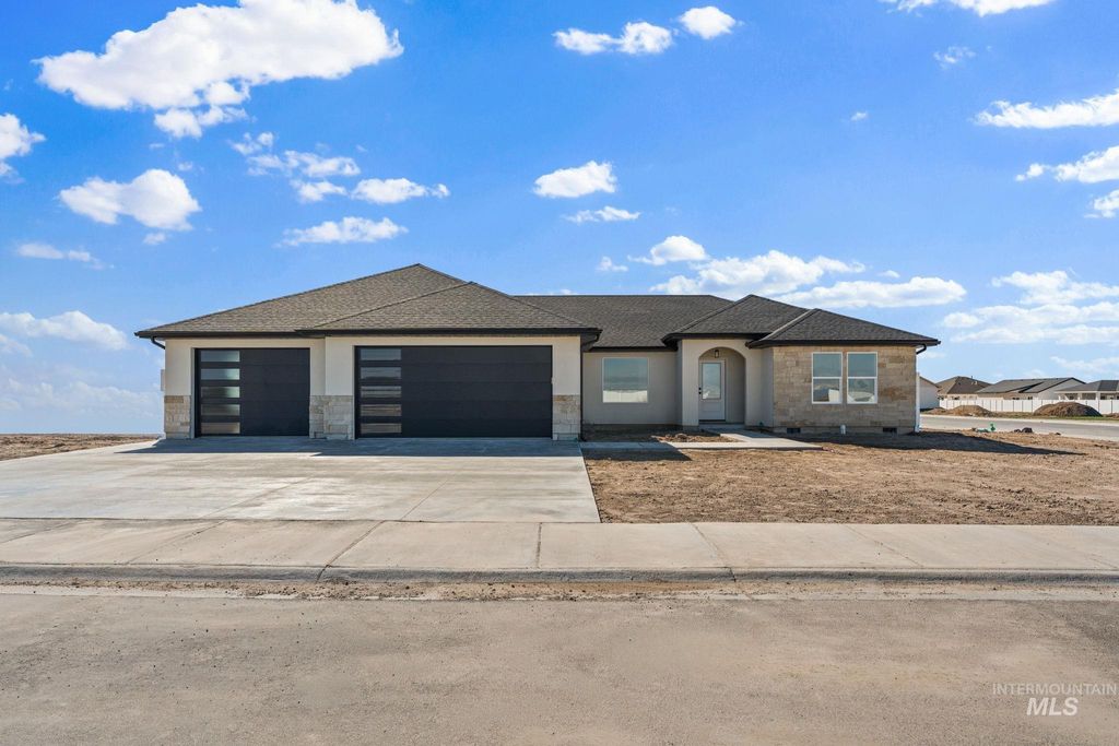 Photo of 1325 20th Ave E, Jerome, ID 83338 (MLS # 98978267)