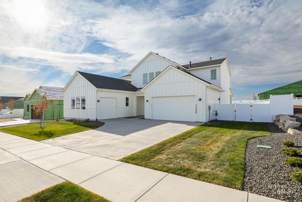 Photo of 15249 Steel Cloud Ave, Caldwell, ID 83607 (MLS # 98968737)