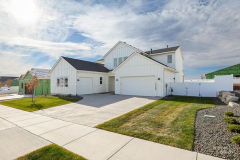 Photo of 15249 Steel Cloud Ave, Caldwell, ID 83607 (MLS # 98968737)