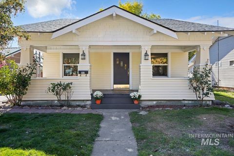 Photo of 1412 4th Ave E, Twin Falls, ID 83301 (MLS # 98964471)