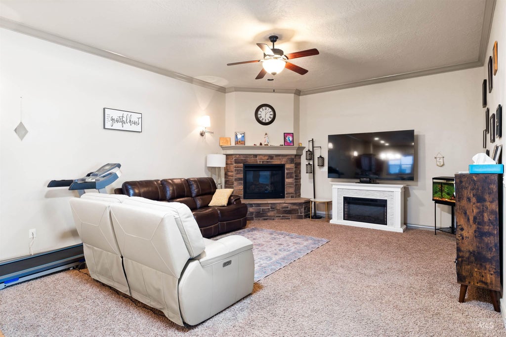 Photo of 1849 E Horse Creek Ct, Meridian, ID 83642 (MLS # 98990996)