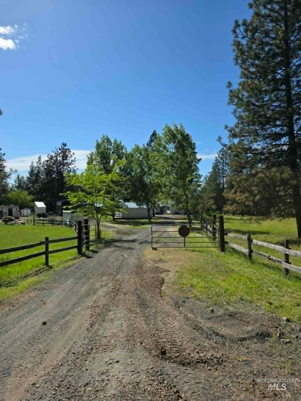 Photo of 3871 Lakeview Road, Orofino, ID 83544 (MLS # 98989276)