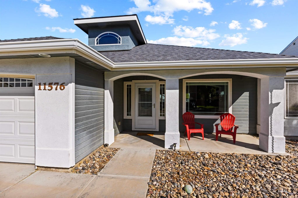Photo of 11576 Cabin Creek St, Caldwell, ID 83605 (MLS # 99002156)