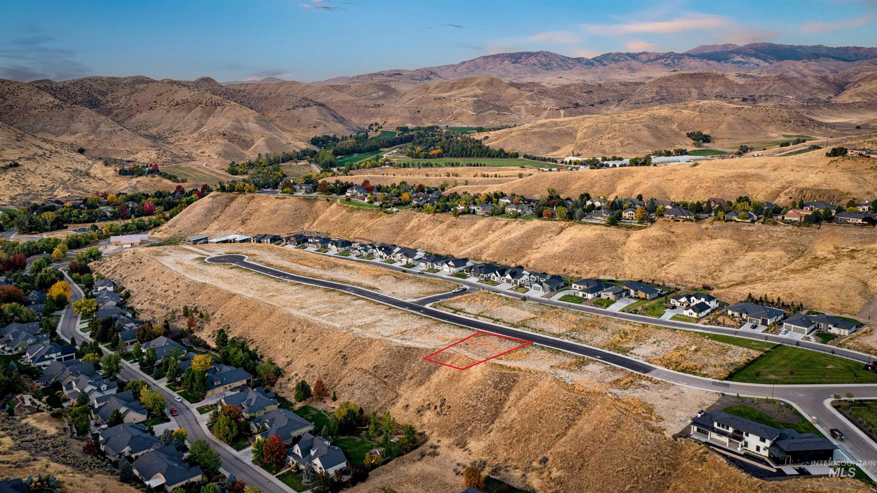 4501 N Accipiter Way