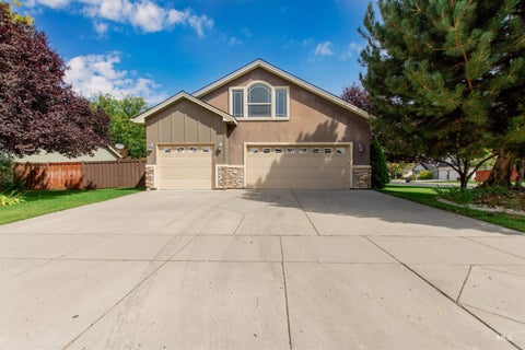Photo of 5949 N Moose Creek Way, Meridian, ID 83642 (MLS # 98998608)
