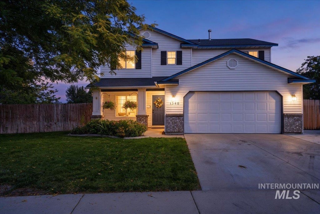 Photo of 1340 N Golfview Way, Meridian, ID 83642 (MLS # 99001183)