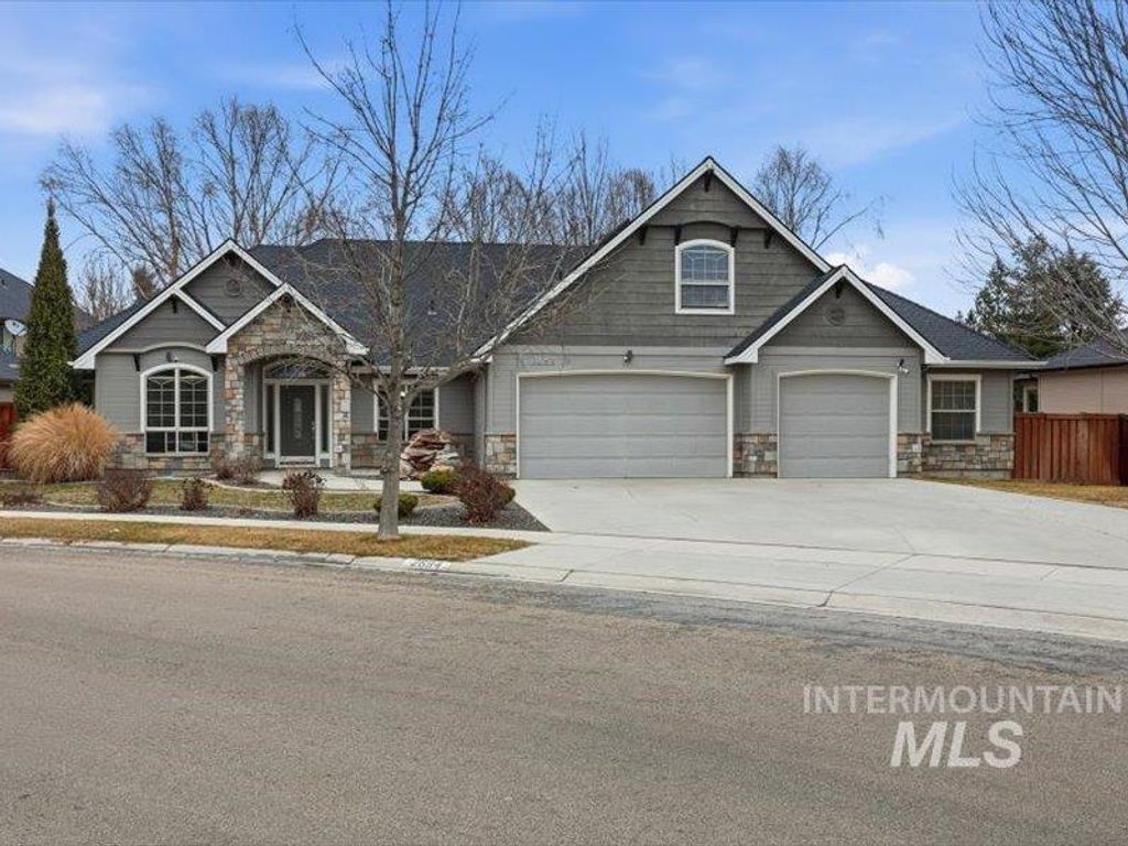 Photo of 2684 W Lost Rapids, Meridian, ID 83646 (MLS # 98975309)