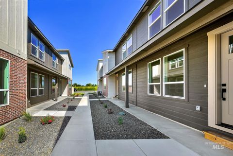 Photo of 2910 Nieve Lane, Caldwell, ID 83605 (MLS # 98975482)