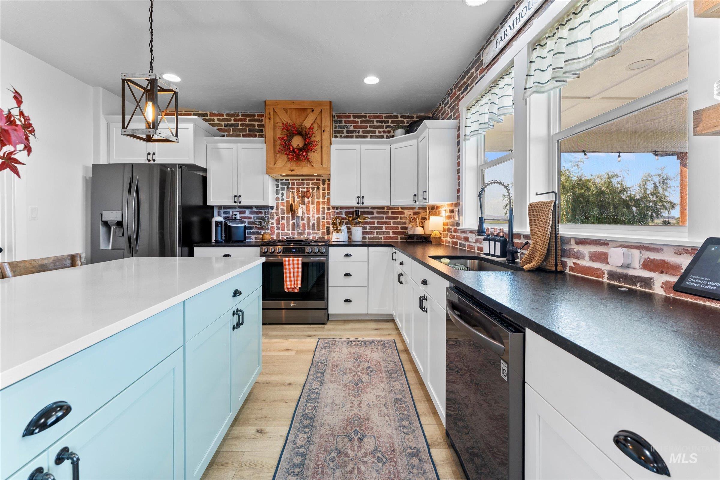 2462 Succor Creek Rd,