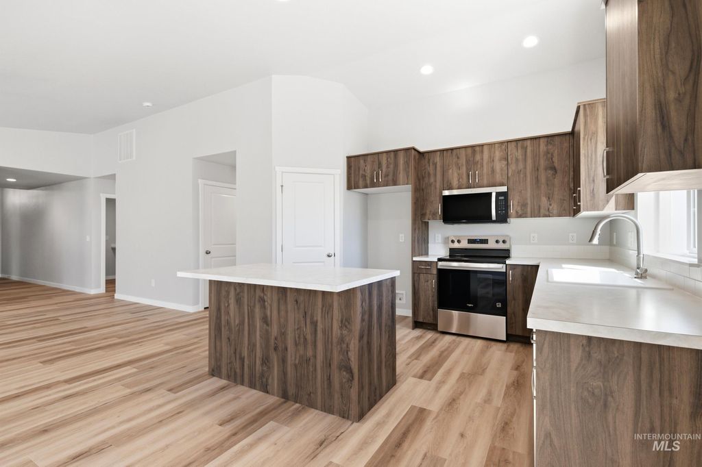 Photo of 602 Rosemary Ave, New Plymouth, ID 83655 (MLS # 98979344)